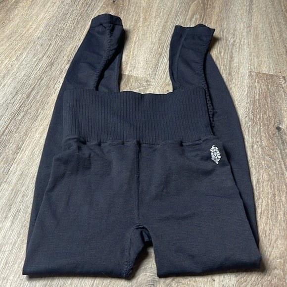 Free People Movement Good Karma Leggings in Black Size XS - Picture 7 of 16